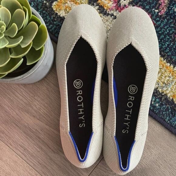 Rothy’s round toe size 7.5 light gray woman’s flat shoes - Picture 11 of 12